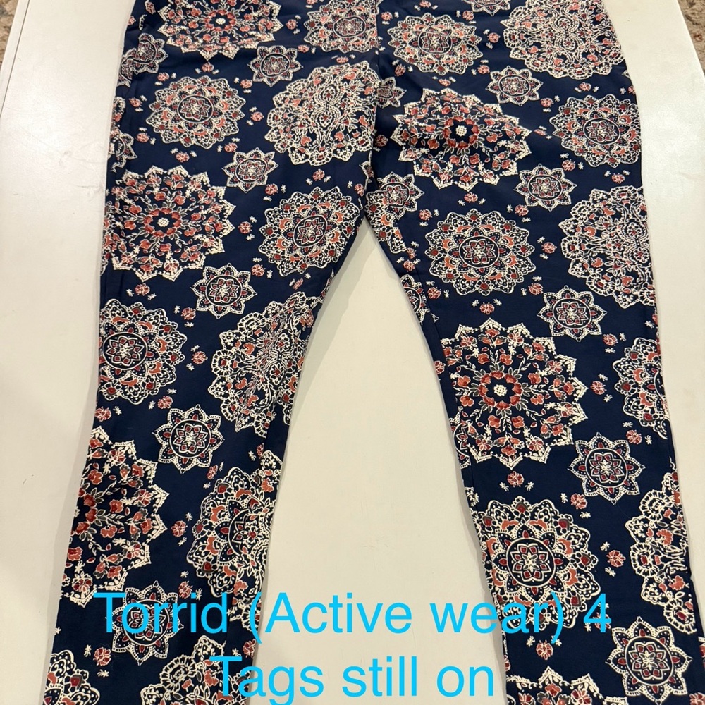 Torrid Womens Mandala Print Leggings - Navy and Coral